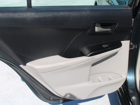 Used 2014 Toyota Camry LE FWD image 13