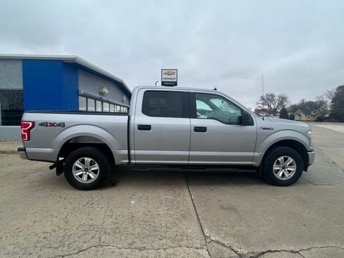 Used 2020 Ford F150 XLT image 2