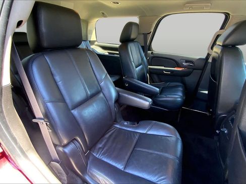 Used 2011 Chevrolet Tahoe LT w/ Texas Edition RWD image 19