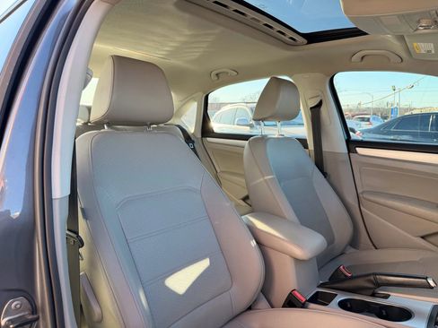 Used 2013 Volkswagen Passat TDI SE FWD image 33