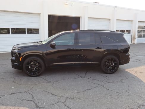 Used 2024 Chevrolet Traverse RS AWD/4WD image 7