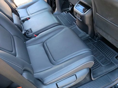 Used 2025 Nissan Armada SV RWD image 29
