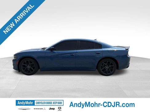 Used 2020 Dodge Charger SXT w/ Blacktop Package RWD image 4