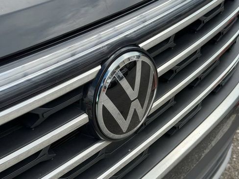 Used 2025 Volkswagen Atlas SE FWD image 14