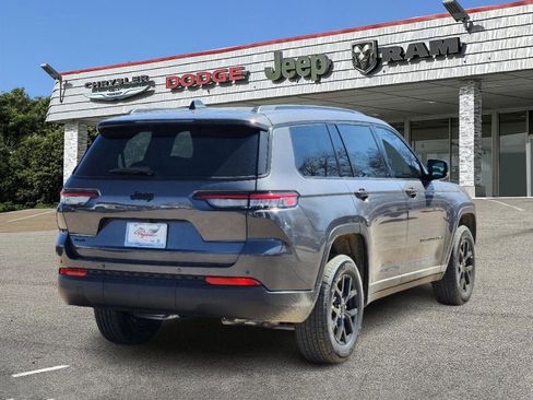 New 2025 Jeep Grand Cherokee L Altitude AWD/4WD image 5