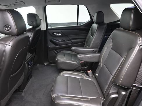 Used 2021 Chevrolet Traverse LT AWD/4WD image 24