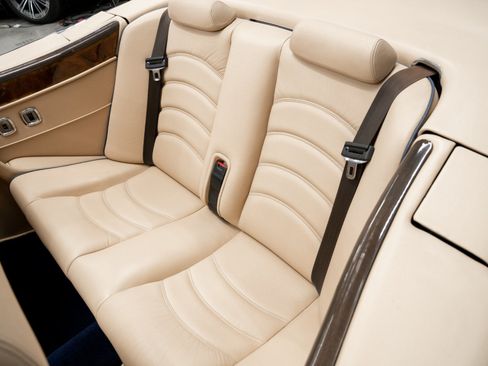 Used 1999 Bentley Azure Mulliner RWD image 15