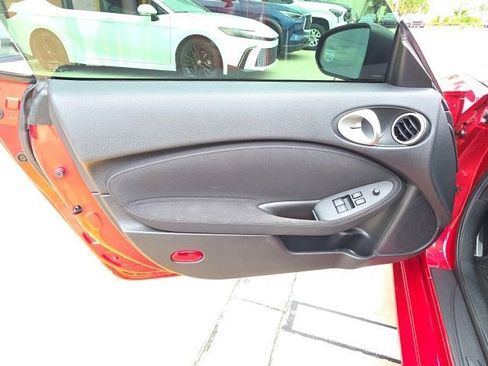 Used 2020 Nissan 370Z Coupe RWD image 12