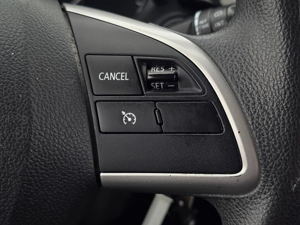 Used 2018 Mitsubishi Outlander ES FWD image 28