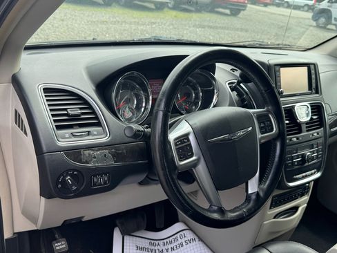 Used 2012 Chrysler Town & Country Touring-L w/ Entertainment Group #2 image 38