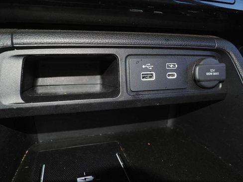Used 2024 Honda Pilot Touring image 16