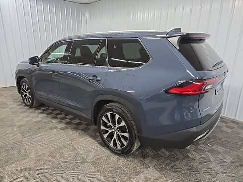 Used 2024 Toyota Grand Highlander AWD Hybrid image 9