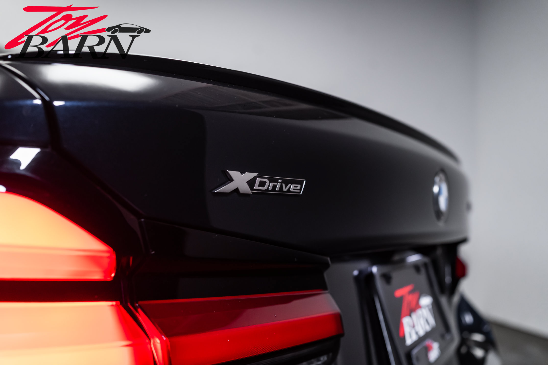 Used 2023 BMW M550i xDrive w/ Executive Package AWD/4WD image 13