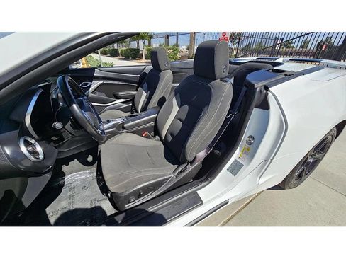 Used 2016 Chevrolet Camaro LT image 11