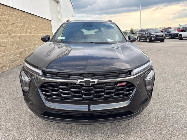Used 2024 Chevrolet Trax RS FWD image 3