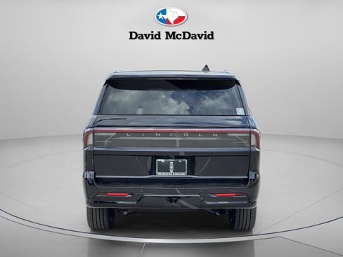 New 2025 Lincoln Navigator L Reserve image 6