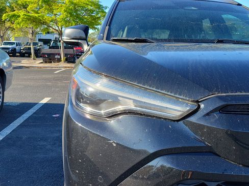 Used 2024 Toyota Corolla Cross XSE w/ Convenience Package image 7