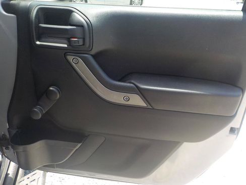 Used 2018 Jeep Wrangler Unlimited Sport AWD/4WD image 22