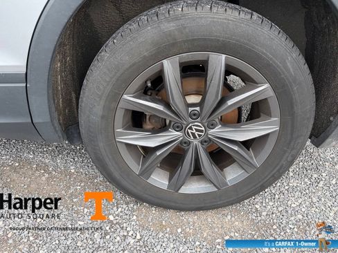 Used 2024 Volkswagen Tiguan SE w/ Panoramic Sunroof Package AWD/4WD image 21