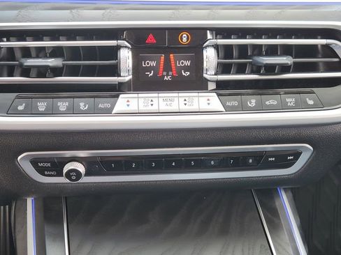 Used 2022 BMW X7 xDrive40i w/ Executive Package AWD/4WD image 17