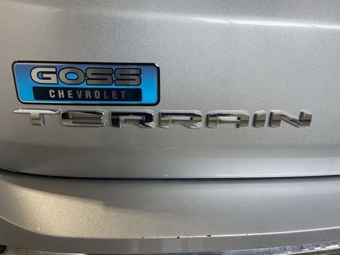 Certified 2022 GMC Terrain SLT w/ Tech Package AWD/4WD image 32