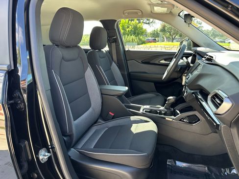Used 2023 Chevrolet TrailBlazer LS image 10