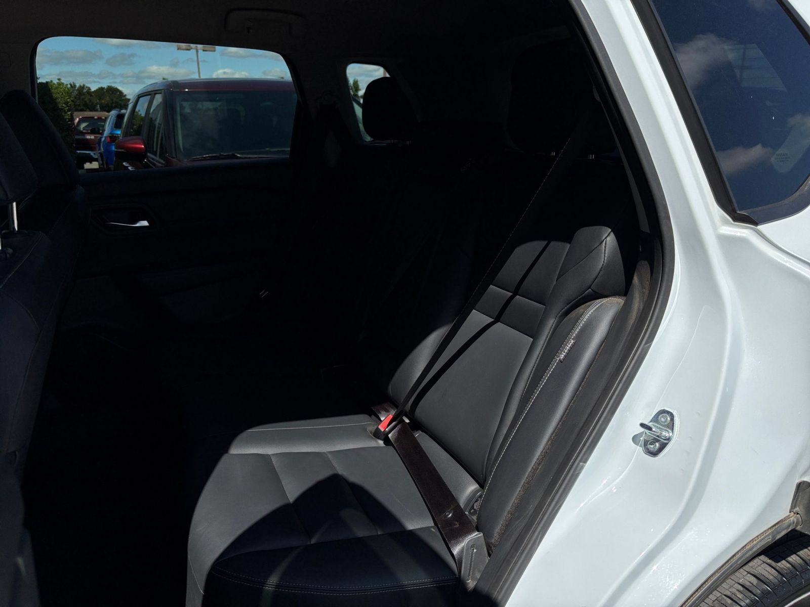 Used 2026 Nissan Rogue SL AWD/4WD image 39