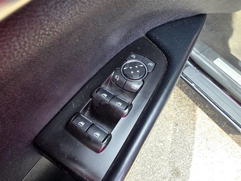 Used 2019 Lincoln Nautilus Reserve image 12