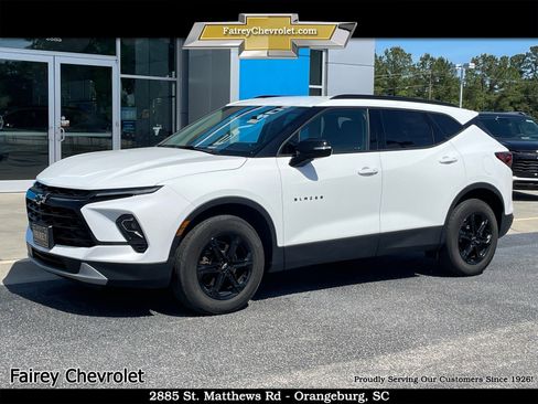 Used 2024 Chevrolet Blazer LT w/ Midnight/Sport Edition FWD image 1