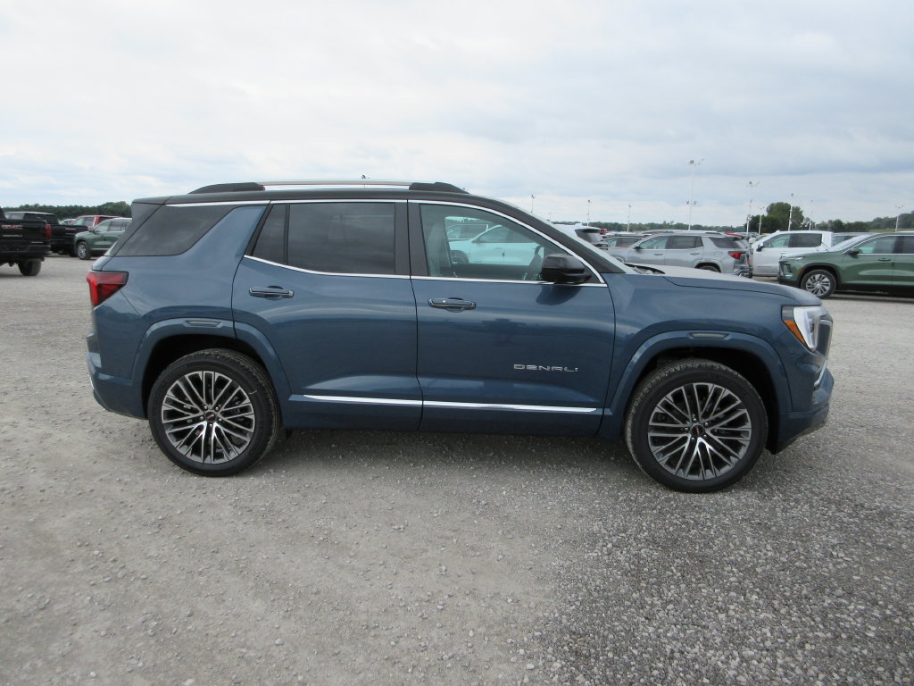 New 2027 GMC Terrain Denali w/ LPO, Black Badging Package AWD/4WD image 3