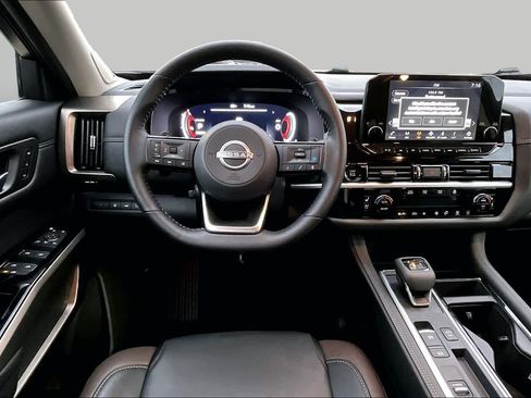 Used 2025 Nissan Pathfinder Platinum w/ Cargo Package FWD image 6