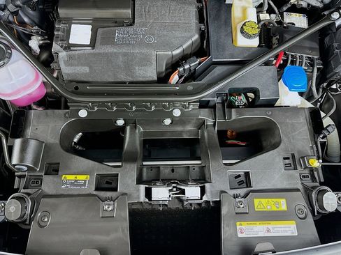 Used 2024 Volkswagen ID.4 2WD image 13