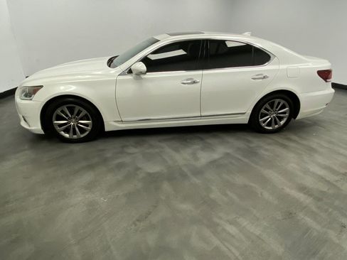 Used 2014 Lexus LS 460 AWD w/ Comfort Package image 3