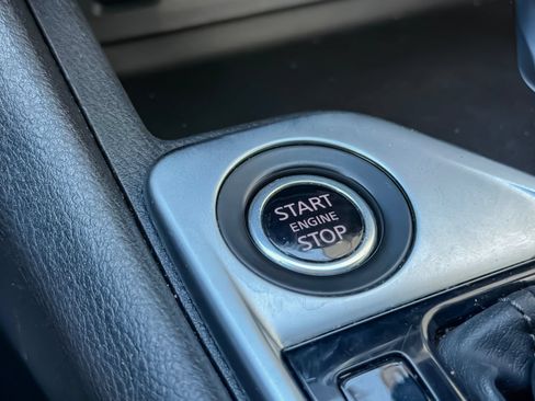 Used 2024 Nissan Sentra SV FWD image 17