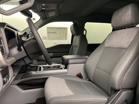 New 2025 Ford F250 XLT w/ Black Appearance Package image 27