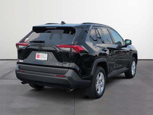 Certified 2021 Toyota RAV4 XLE w/ Convenience Package AWD/4WD image 5