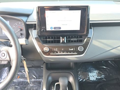 Used 2024 Toyota Corolla LE FWD image 18