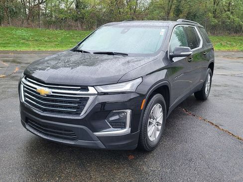 Used 2023 Chevrolet Traverse LT image 5