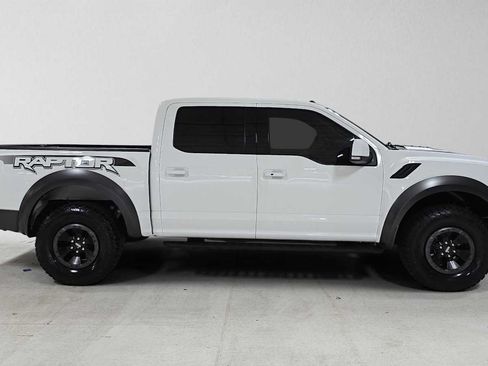 Used 2018 Ford F150 Raptor w/ Equipment Group 802A Luxury AWD/4WD image 2