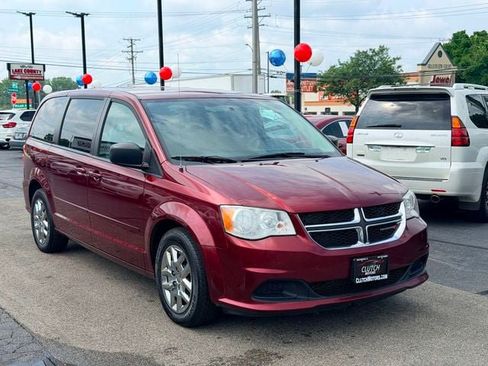 Used 2016 Dodge Grand Caravan SE w/ Quick Order Package 29E SE FWD image 3
