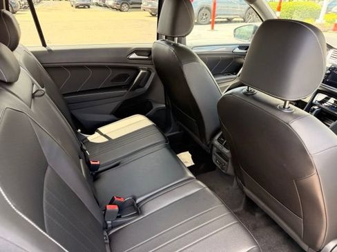 Certified 2024 Volkswagen Tiguan SE R-Line FWD image 15