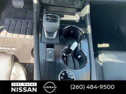 Used 2023 Nissan Rogue Platinum w/ Platinum Premium Package AWD/4WD image 26