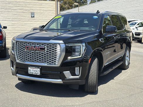 Used 2024 GMC Yukon Denali AWD/4WD image 3