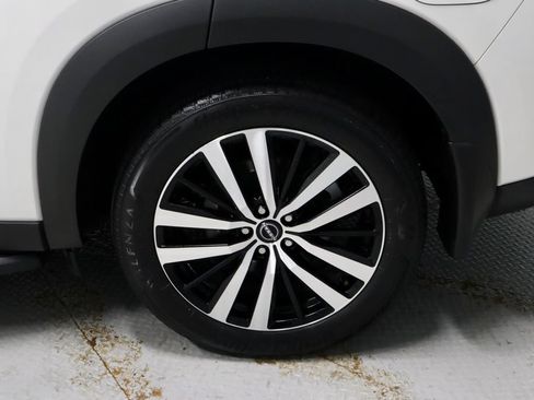 Certified 2024 Nissan Pathfinder Platinum AWD/4WD image 18