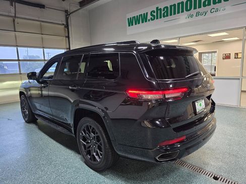 Used 2023 Jeep Grand Cherokee L Summit AWD/4WD image 9