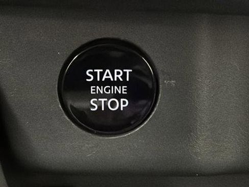Used 2024 Nissan Rogue SV w/ SV Premium Package AWD/4WD image 34