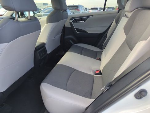 Used 2025 Toyota RAV4 XLE w/ Convenience Package FWD image 8