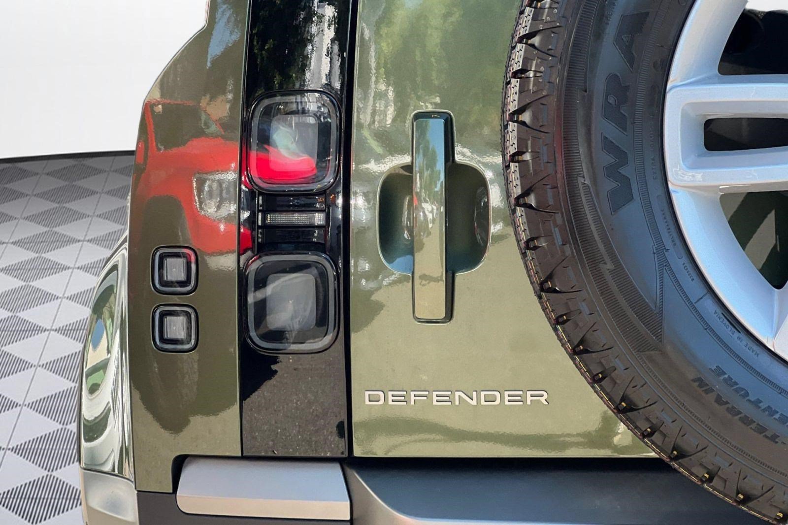New 2026 Land Rover Defender 110 S AWD/4WD image 30