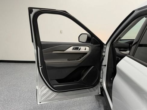 New 2026 Ford Explorer Active AWD/4WD image 13