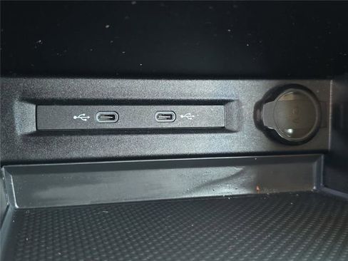 Used 2025 Volkswagen Taos S image 17